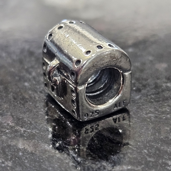 PANDORA Treasure Chest Charm - 790425 - Picture 4 of 4